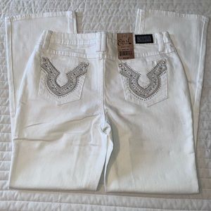 NWT 8 Petite bootcut “Earl” Jeans.